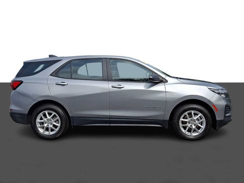 Used 2024 Chevrolet Equinox LS AWD/4WD image 7