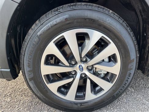 Used 2024 Subaru Outback Premium image 11