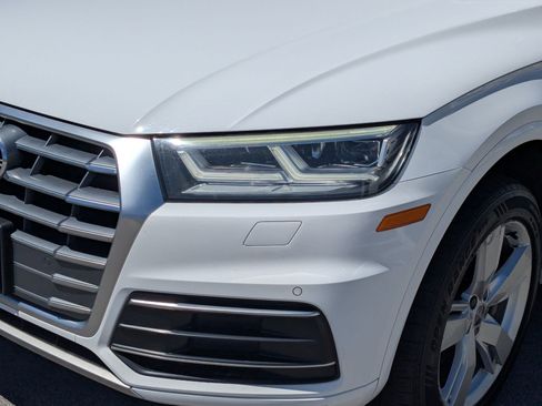Used 2019 Audi Q5 2.0T Premium Plus w/ Premium Plus Package AWD/4WD image 12