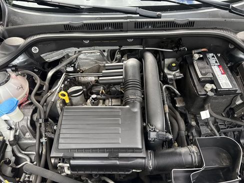 Used 2018 Volkswagen Jetta SE FWD image 18