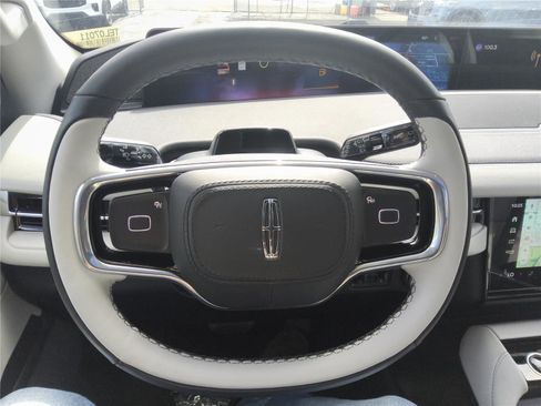 New 2026 Lincoln Navigator L Reserve AWD/4WD image 30