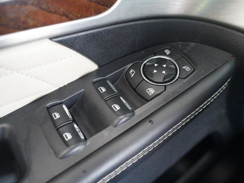 Used 2016 Ford Explorer Platinum AWD/4WD image 30