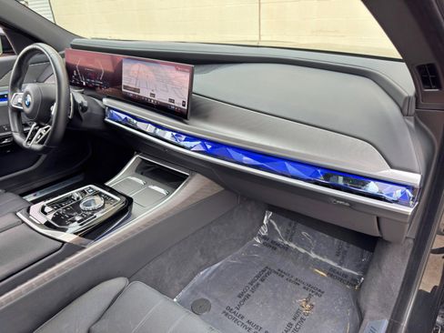 Used 2023 BMW 760i xDrive AWD/4WD image 16