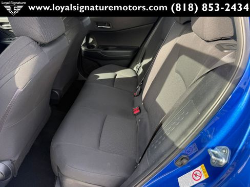 Used 2018 Toyota C-HR XLE image 11