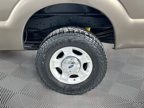 Used 2016 Ford F250 XLT w/ XLT Value Package image 26