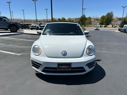 Used 2018 Volkswagen Beetle 2.0T S image 3