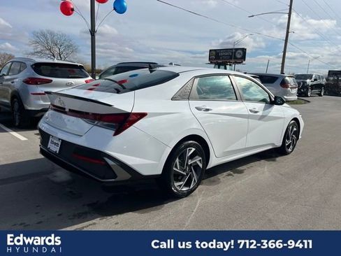 New 2025 Hyundai Elantra Sport image 5
