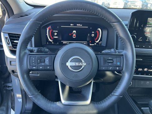 Certified 2023 Nissan Rogue Platinum w/ Platinum Premium Package image 7