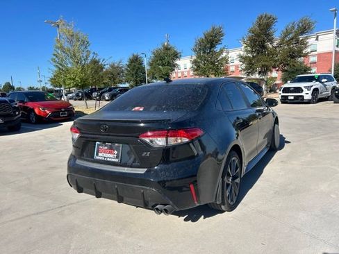 Used 2024 Toyota Corolla SE FWD image 3