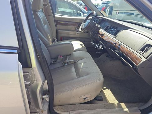 Used 2009 Mercury Grand Marquis LS RWD image 7