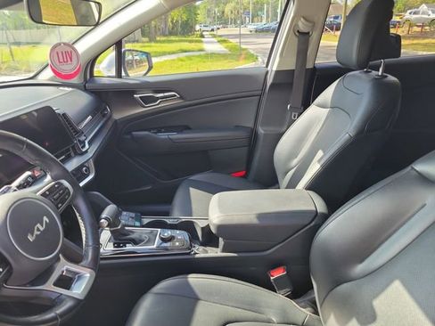 Used 2023 Kia Sportage EX image 13