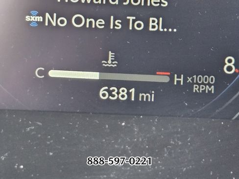 Used 2025 Toyota Highlander Platinum image 31