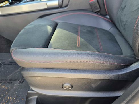 Used 2025 Mercedes-Benz GLB 250 image 13