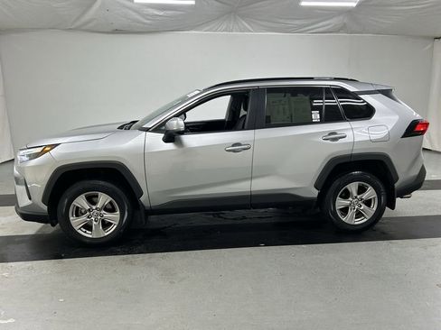 Used 2023 Toyota RAV4 XLE AWD/4WD image 6