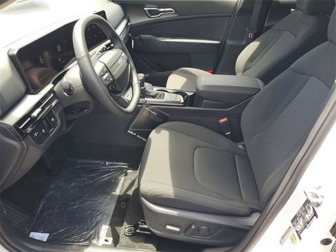 New 2026 Kia Sportage LX w/ LX Convenience Package image 5