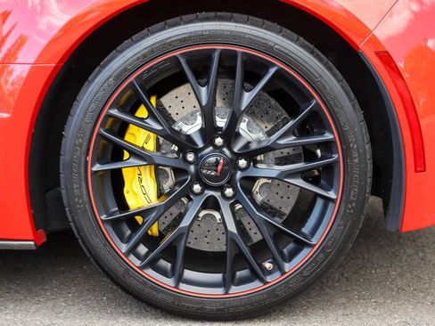 Used 2017 Chevrolet Corvette Z06 w/ Z07 Performance Package RWD image 61