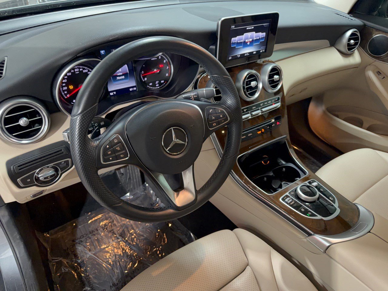 Used 2017 Mercedes-Benz GLC 300 image 4