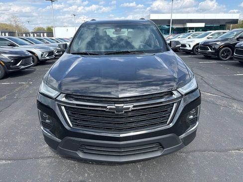 Used 2023 Chevrolet Traverse LT w/ Midnight/Sport Edition AWD/4WD image 3