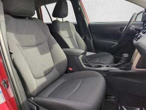 Used 2022 Toyota Corolla Cross LE image 25