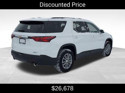 Certified 2023 Chevrolet Traverse LT image 3