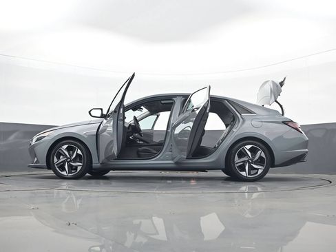 Certified 2021 Hyundai Elantra Limited FWD image 48