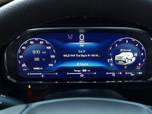 Used 2023 Chevrolet Suburban High Country image 27