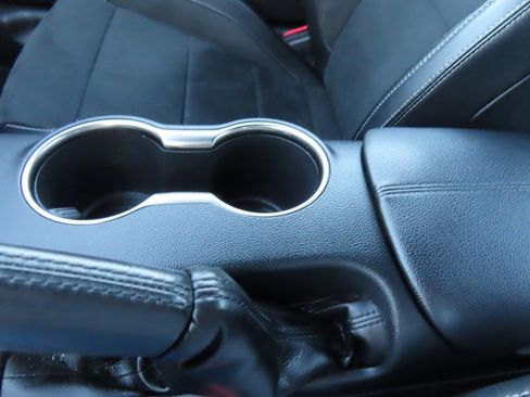 Used 2016 Ford Mustang Shelby GT350 w/ Technology Package image 27