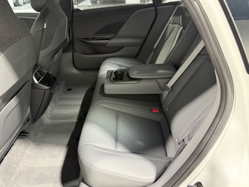 Used 2024 Lucid Air Touring AWD/4WD image 60