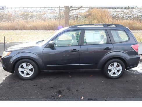 Used 2010 Subaru Forester 2.5X image 4