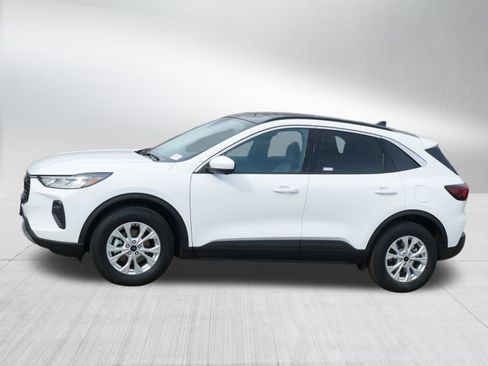 Used 2024 Ford Escape Active w/ Tech Pack #2 image 3