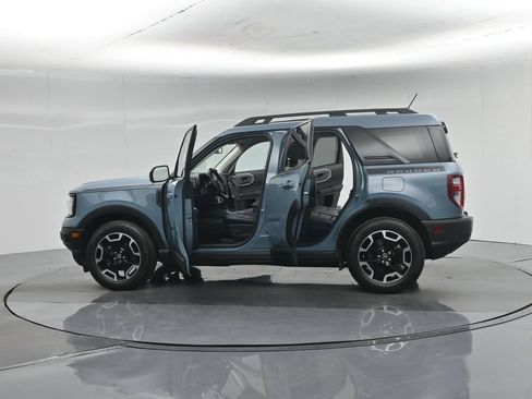 Certified 2023 Ford Bronco Sport Outer Banks w/ Tech Package AWD/4WD image 34