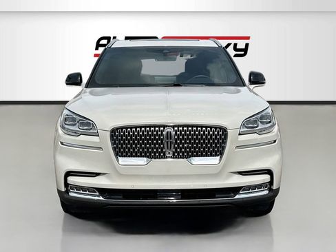 Used 2024 Lincoln Aviator Reserve w/ Equipment Group 201A AWD/4WD image 2