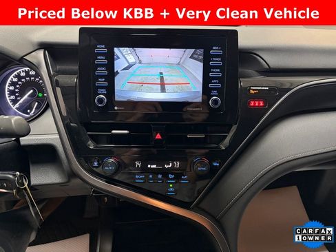 Used 2024 Toyota Camry SE image 13