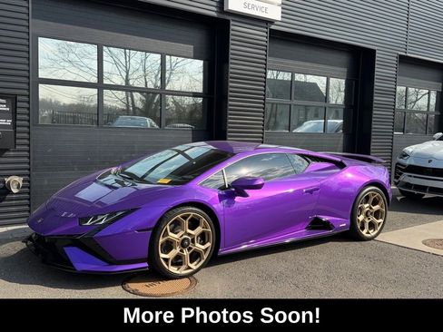 Used 2024 Lamborghini Huracan Tecnica image 1