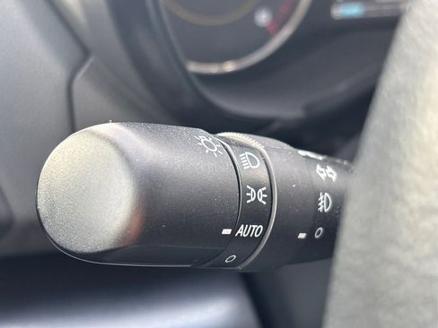 Used 2021 Subaru Crosstrek 2.5i Sport w/ Moonroof Package image 25