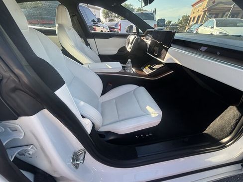 Used 2022 Tesla Model S AWD/4WD image 13