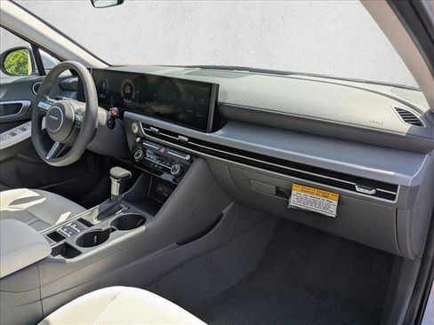 Used 2025 Hyundai Sonata SE image 23
