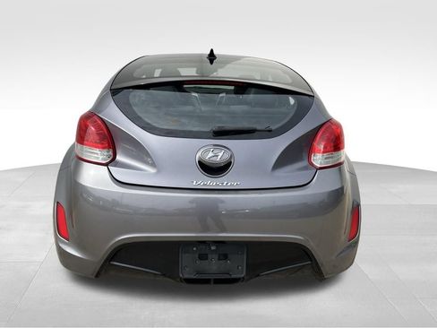 Used 2013 Hyundai Veloster w/ Style Pkg FWD image 7