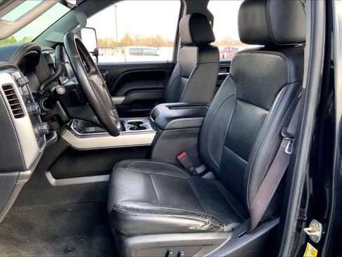 Used 2017 Chevrolet Silverado 2500 LTZ w/ Midnight Edition image 7