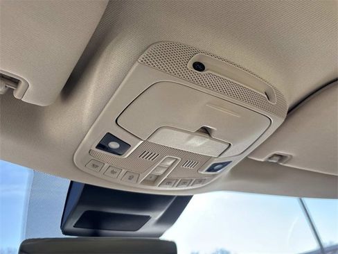 Used 2019 Lincoln Navigator Reserve image 34