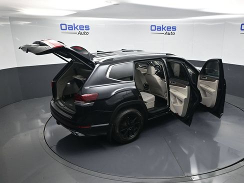 Used 2024 Volkswagen Atlas SEL Premium R-Line AWD/4WD image 62