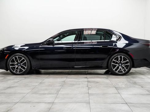 Used 2023 BMW 760i xDrive AWD/4WD image 8