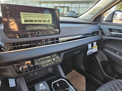 New 2026 Mitsubishi Outlander SEL image 13