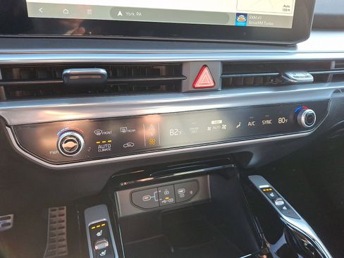 New 2025 Kia Sorento SX Prestige image 17