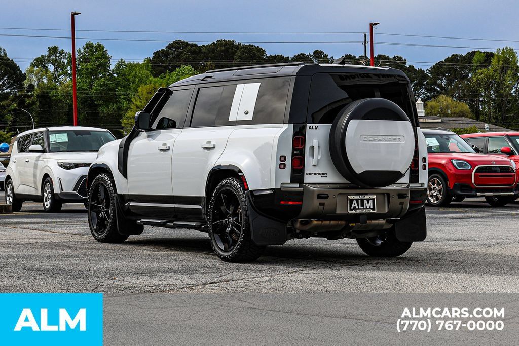 Used 2022 Land Rover Defender 110 X-Dynamic SE AWD/4WD image 6
