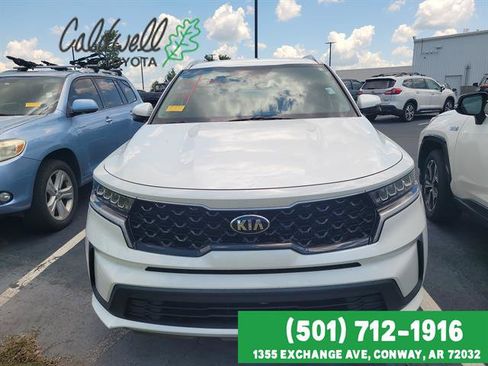 Used 2021 Kia Sorento S FWD image 2
