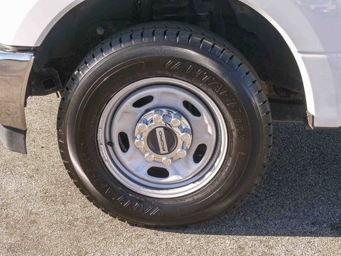 Used 2019 Ford F350 XL w/ XL Value Package image 5