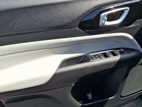 Certified 2022 Jeep Compass Limited image 12