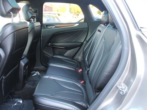 Used 2017 Lincoln MKC Select w/ Select Plus Package image 26