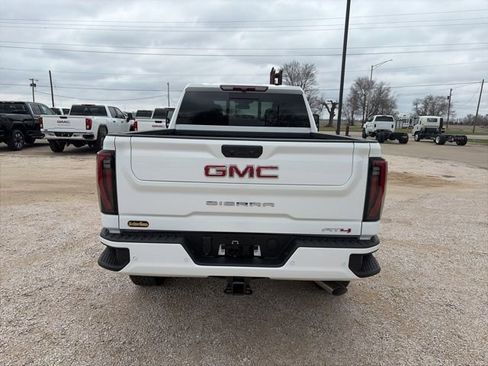 New 2026 GMC Sierra 2500 AT4 image 5